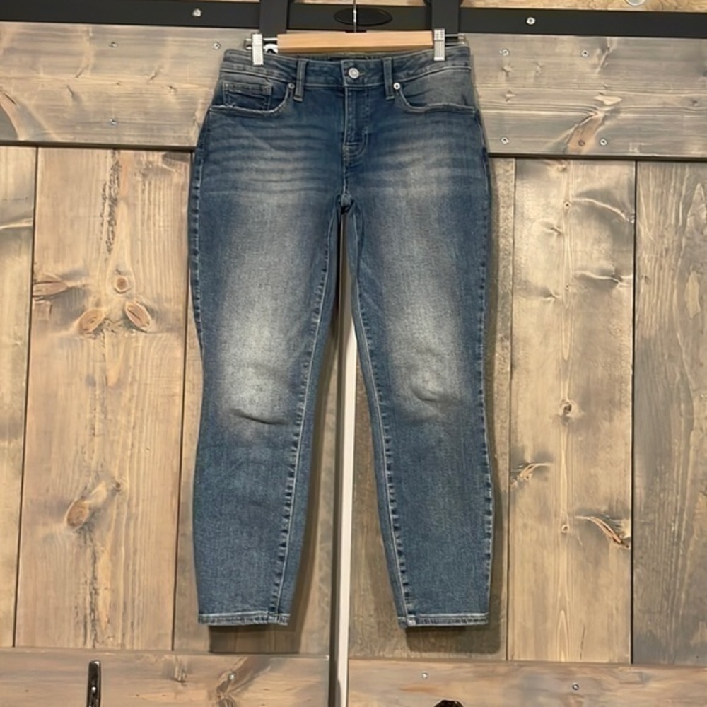 Lucky Brand Lolita low rise crop distressed denim blue jeans size 6/28 - Picture 3 of 14